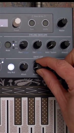 Arturia MicroFreak — маленький монстр з величезним характером!