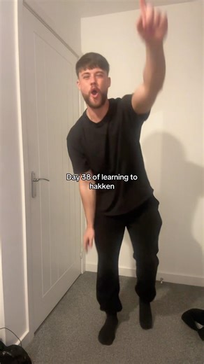 I think it’s looking a bit better and faster 🕺 #learningtohakken #hakken #reversehakken #gabber