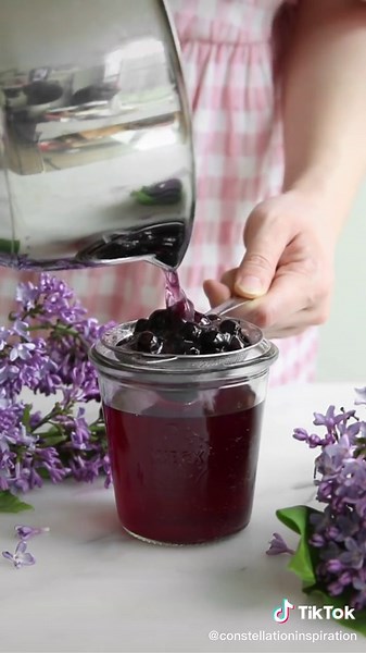 Homemade Lilac Syrup Recipe for Floral Delights