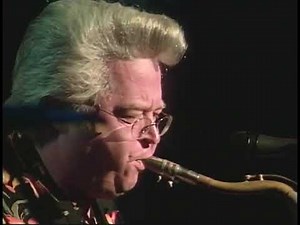 Lenny Pickett SNL Band Leader & Bill Holloman Emmy winning Sax player blow away the crowd to Shotgun