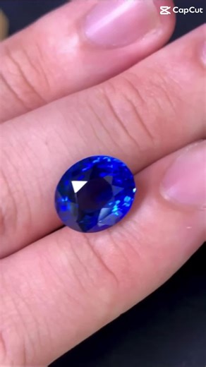 💙 GRS Certified Royal Blue Sapphire – 10.42 ct (Top Quality, Sri Lanka) 🇱🇰💎 Deep royal blue beauty — perfect for luxury jewellery & collectors ✨ #RoyalBlueSapphireUK 🇬🇧 #LondonJewellery 💍 #UKGemstones 💎 #NaturalSapphire ✨ #LuxuryGems 👑