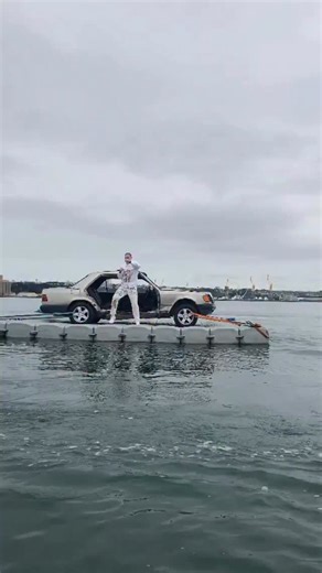 @liswaya 💡🤯 Who remembers this song ?? | Victor Solf