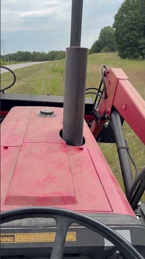 Mowing with the Case IH 385