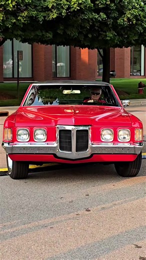 1970 Pontiac Grand Prix SJ Classic Car Engine Sound