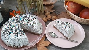 Bakina kuhinja- kolač torta sa orasima i slatkom pavlakom (cake with nuts) https://www.youtube.com/watch?v=QTkpfHoIGaQ | Bakina kuhinja - domaći recepti i Video recepti