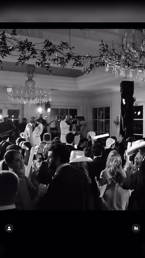 August Events (@augustevents)’s videos with Pumpin Blood (The Chainsmokers Remix) - NONONO