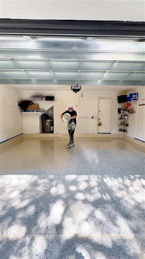 19K views · 522 reactions | Aprende el proceso de Instalación de garage epoxy flake . Somos Epoxy 239. Productos de calidad hacen la diferencia por eso usamos Simiron #epoxy239 #garageepoxy #epoxyflake #epoxy #flake #garage #epoxyfloors #epoxyflooring #graciasDios #miami @simironcoatings | Epoxy239 Inc. | Facebook