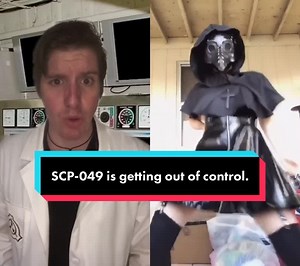 Female SCP-049 Cosplay: Plague Doctor Girl Revealed