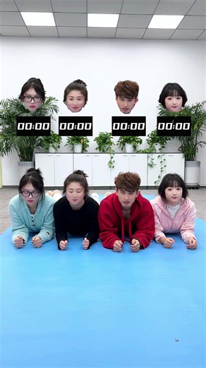 岛主 Founder Funny Kiss Lips Moment: The Viral Clip Explained