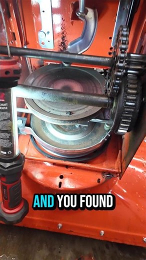 IF YOU FIND THIS IN YOUR SNOWBLOWER...DO THIS! #shorts #diy #arienssnowblowers #mechanic