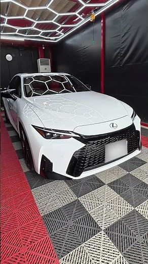 First Collab Between New Lexus IS Models! The Exquisite Version L