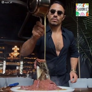 Subió un video de él arrojando sal a un pedazo de carne. A los pocos días se convirtió en el meme favorito de las redes sociales. Famosos desde Leonardo DiCaprio hasta Maradona, no pueden aguantar las ganas de visitar al chef Salt Bae, pero pocos saben que antes de triunfar, tuvo que pasar por mucha miseria. | Sabores
