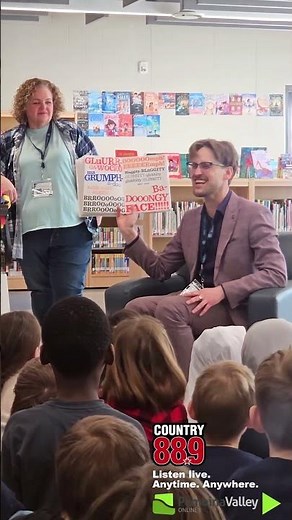 Ty Hildebrand read to grade 2's | I love to read month