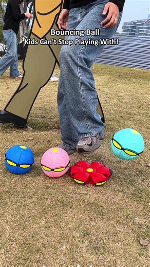 Bouncy balls in various colors can be flattened and still bounce, promoting children's sensory development.