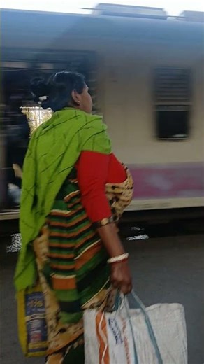 Sealdah Hasnabad galloping local pf2 departing BASIRHAT station