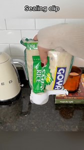 Simplify food storage with our sealing clips featuring built-in spouts for easy pouring! Whether it's cereals, coffee, or pet food, these clips make everyday tasks effortless while keeping your food fresh. 🥣🐾 Reasons to Love Our Sealing Clips with Pour Spouts: 🌽 Preserve freshness and reduce food waste 🍶 Mess-free spouts make pouring a breeze ♻️ Reusable, eco-conscious design to replace single-use plastics 🎁 An ideal gift for kitchen enthusiasts and home organizers Upgrade your kitchen and 