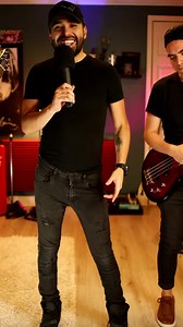 Quien toca mejor el bajo? Los hombres o las mujeres..😱😱😱 #Christianvib #guitarra #tutoriales #memes | Christianvib