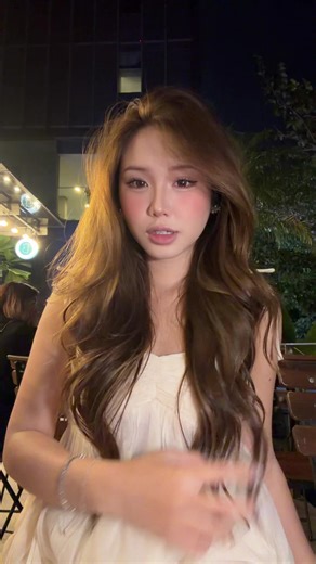 Video của Julie k0 lì (@julie.phmm) với bản nhạc nhạc nền - jet nhất nước mỹ