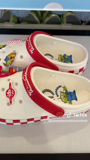 houstonpremiumoutlets on TikTok