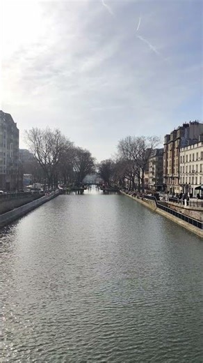 Midday Magic on Canal de l'Ourcq – Sunny Paris 19e