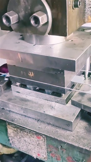 Satisfying Sheet Metal Progressive Die Stamping/High-Precision Metal Stamping Press in Action!