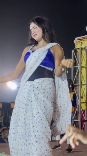 Pakhi 💙🔥⚡️ #viral #trending #dance #explore #onstage #bhojpuridance #onfire🔥 | Diya Barman