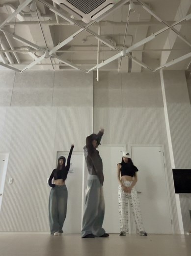 Exploring Navi Fashion with Secret Number