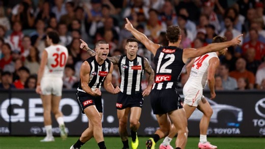 Hot Pies storm Adelaide for big AFL win over Swans