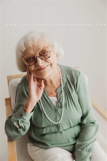 Capturing Generations: Heirloom Portraits for All