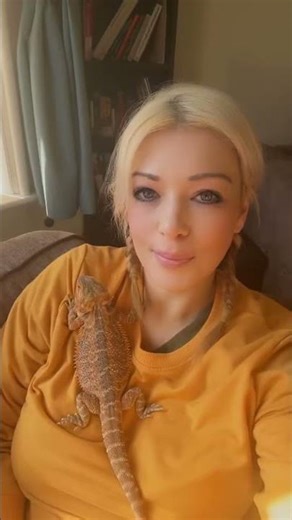 See the World’s Happiest Bearded Dragon 🦎 How to Bond with Your Reptile #BeardedDragon #funnyvideo