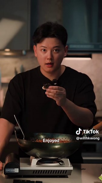 XO Sauce is born in Hong Kong's high end kitchens packed with luxury ingredients. Easily a five star dish in a jar. Ingredients: • 240 G - Dried Scallop • 240 G - Dried Shrimp • 240 G - Jinhua Ham • 240 G - Shallot • 200 G - Garlic • 200 G - Ginger • 80 G - Green Onion • 20 G - Thai Chili (adjust) • 120 G - Shaoxing Wine • 60 G - Rice Wine • 1 Litre - Neutral Oil @zeroacrefarms • 60 G - Brown Sugar • 60 G - Oyster Sauce • 60 G - Dark Soy Sauce • 60 G - Gochugaru • 400 G - Chicken Stock • 8-12 G 