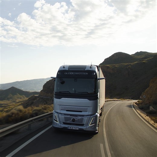 Enhanced visibility: Volvo FH Aero and FH16 Aero offer wider views for safer driving. #volvotrucks #volvotrucksaero #energyefficiency #aerodynamics | Volvo Trucks