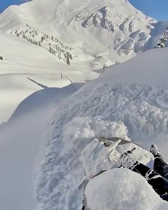 😍😍😍 Via Rob Alford #snowest #snowmobile #winter #deeppowder #winteriscoming #snow #snowmobiles #skidoo #arcticcat #polaris #yamaha | SnoWest Magazine