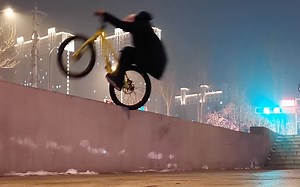 狼大力再次突破！拉邦后轮定一米一！大力出奇迹！！！