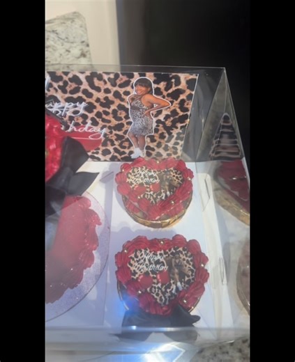 Treat Designer on Instagram: "Cheetah print bento box #treatsbyrk #fyp #smyrnabaker #atlantabaker #cheetahprintcake Add on clear packaging and add box customization 🫶🏽🤏🏽"