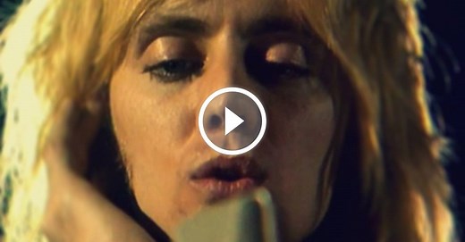 Video shows Queen's drummer perform rare auditory illusion w/ insane falsetto vocal skills (WATCH)