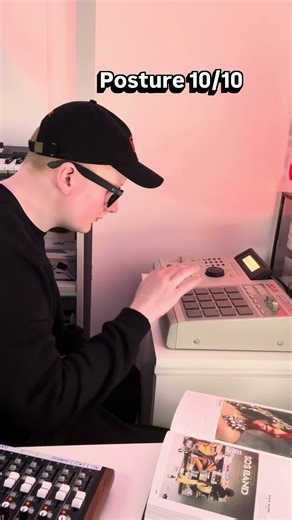 Sampling one of the greats for a beat on my MPC 2000xl #mpc #mpcbeatmaking #producer