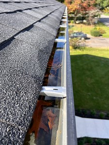 Cleaning gutters | JustRoofing