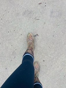 I guess I’ll make an evening hunt in Jean’ hunting boots 👏🏼❤️🦌 | Joann Leblanc