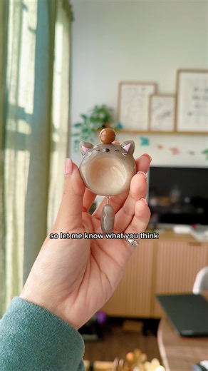 Magnet or spinner?I will admit….spinners are fun, but that little piece can easily break off of you like throwing these in a pocket or backpack. The magnet can be safe in a tiny pouch and you never have to worry about breaking it.Give me your thoughts! #smallbusiness #clayart #polymerclay #clay #handmade #cat #worrystone #art | Blimmy Studio