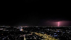 WATCH: KCCI's downtown skycam captures stunning lightning show