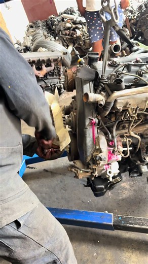 Engine Compression Check: Smooth Operating Insights