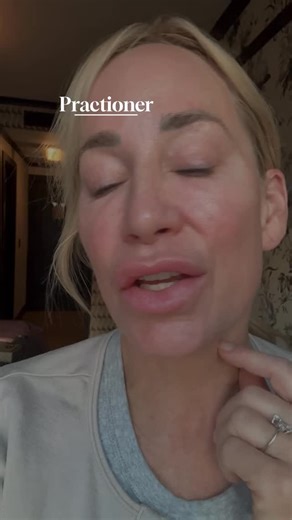 My 10-Day Practitioner’s Diary: What Fibroblast Really Feels Like Over the next ten days, I’m taking you inside my own fibroblast healing journey — day by day, exactly how it feels, exactly what happens, exactly what I tell my clients to expect. I won’t be doing fibroblast again for another 2–3 years because that’s how long these results last when you do it correctly, safely, and with real precision. In between, I’ll be focusing on what I always teach: ✨ Strengthening my skin barrier ✨ Nourishin