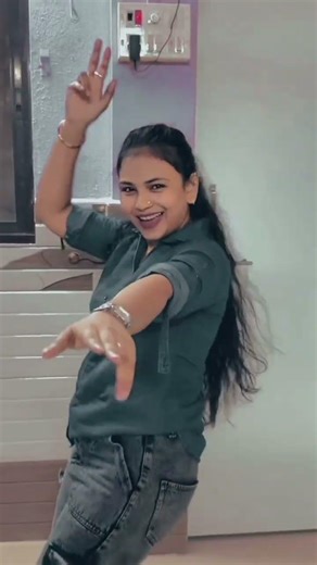 uprwala apne sathhai 😜 #views #dance #partymusic #trinding #love #views #likeforlikes #dancemusic