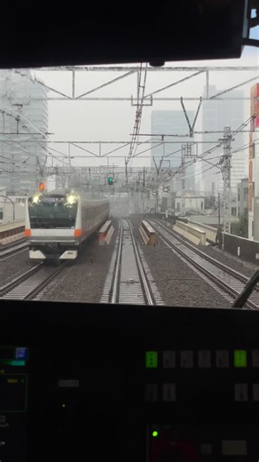 たかしP (Takashi Okita) on Instagram: "前面展望動画、JR東日本中央線各駅停車より高円寺から中野まで。 #鉄道 #電車 #前面展望 #東京 #cabview #driversview #trains #tokyo #japan"