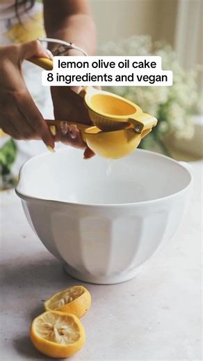 This lemon olive oil cake is only 8 ingredients and so easy to make! Recipe linked in the comments #cake | Plantifully Based