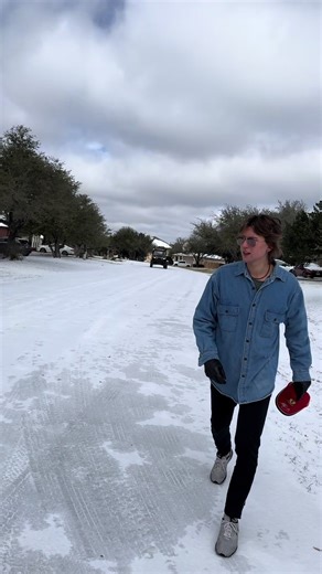 We’ve got snow (ice) in Texas