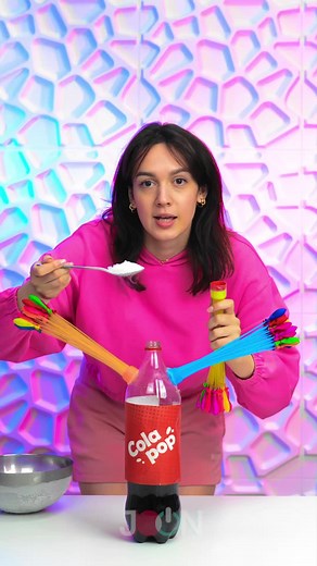 731K views · 1.5K reactions | What happens when you combine soda and dry ice? 勞勞 #science #experiment #fun | JOON | Facebook