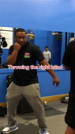 Mastering the Powerful Right Hand Technique in Boxing