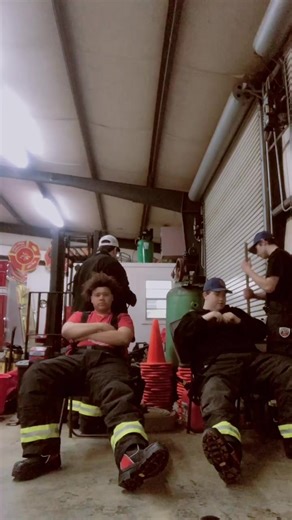 Welcome to the fire house bloopers 😂 @ronclemence_